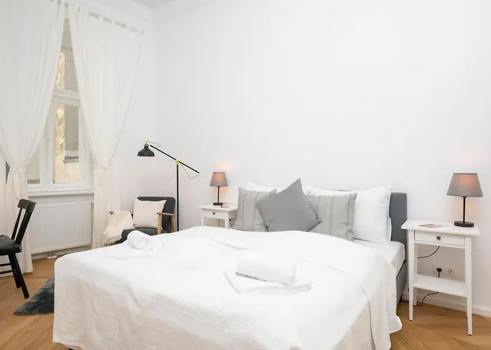 Апартаменти Hideaway Brigittenau